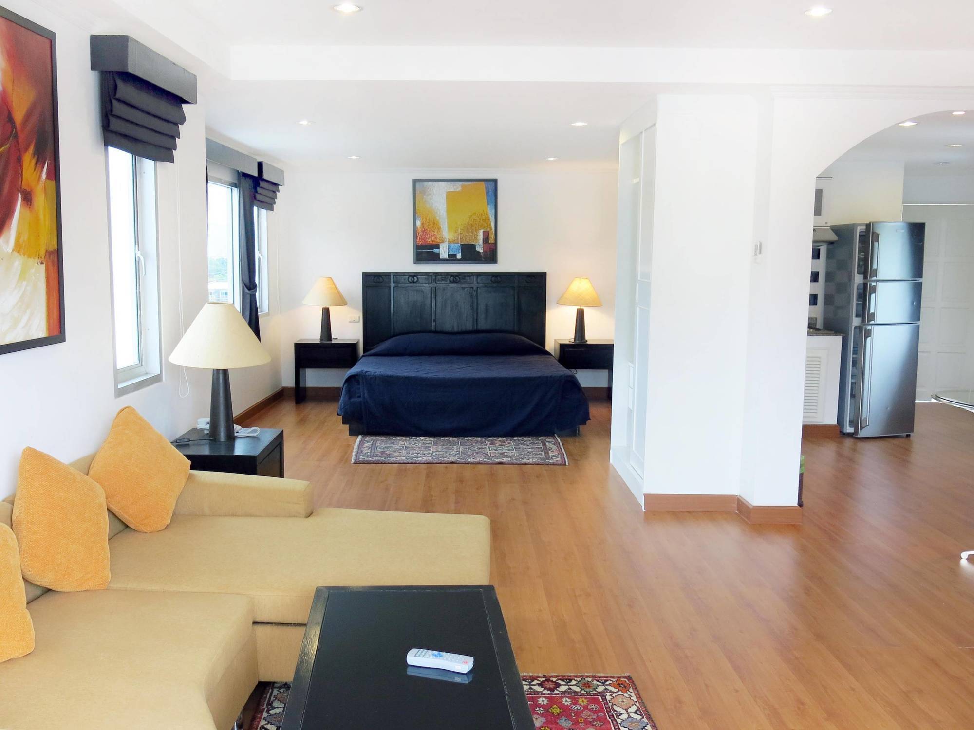 Orchid Kathu Heights Service Apartments Exteriör bild